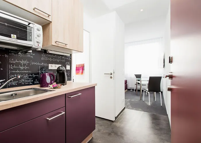 デザイン スリーピー コロン